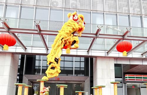 壹号娱乐国际新春盛启，，，，，，雄狮之姿展未来！